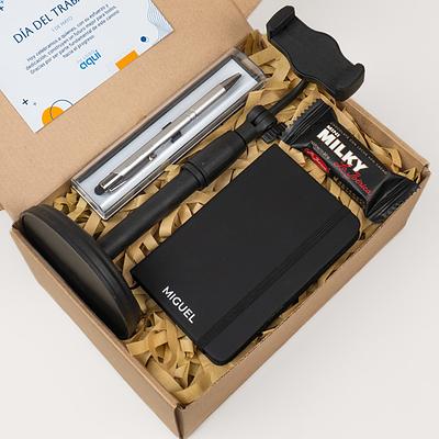 Box oficina para él