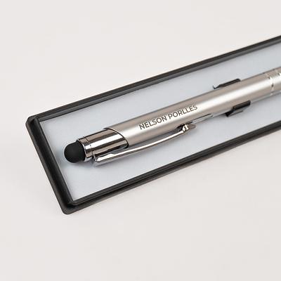 Lapicero con nombre personalizado por grabado láser