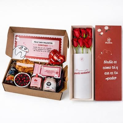 Desayuno romántico con rosas